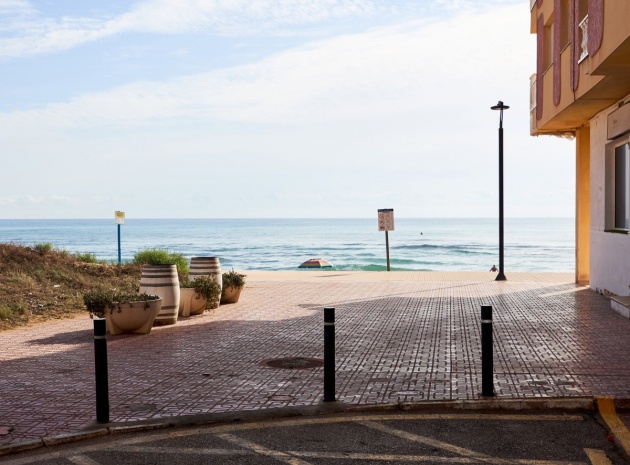 Resale - Apartment - Torrevieja - La Mata
