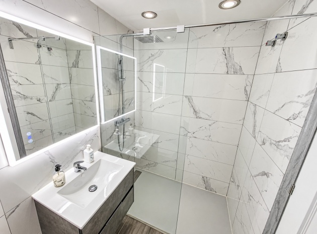Resale - Apartment - Los Montesinos - entre naranjos