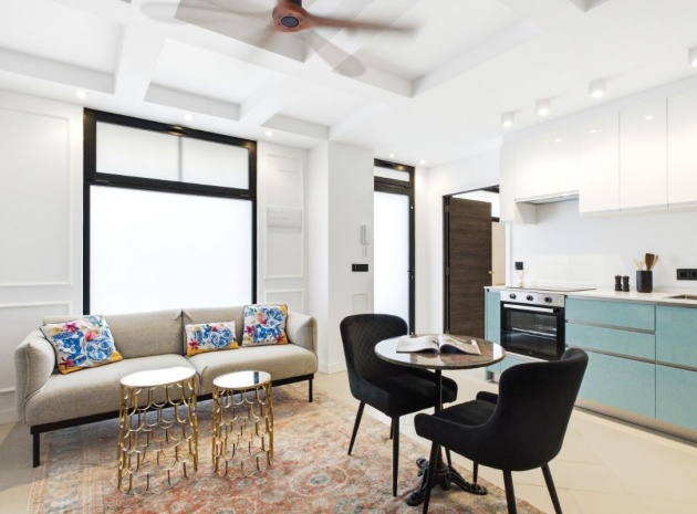 Resale - Apartment - Torrevieja - Torrevieja Centro