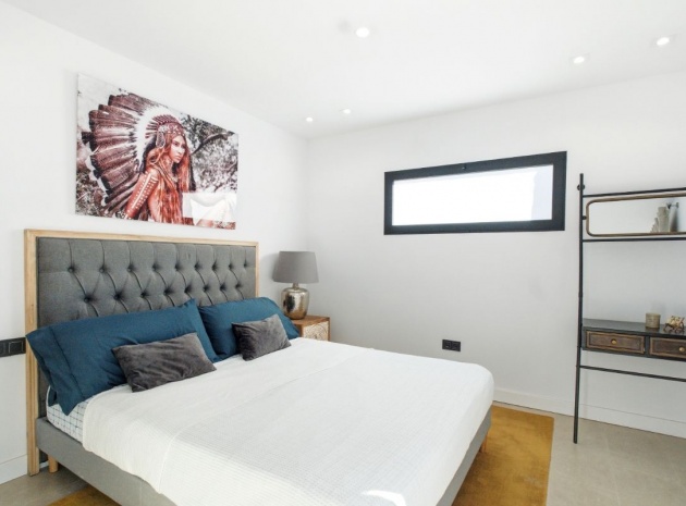 Resale - Apartment - Torrevieja - Torrevieja Centro