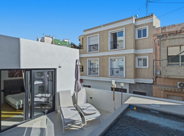 Resale - Apartment - Torrevieja - Torrevieja Centro