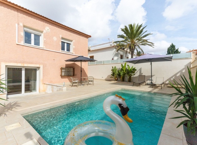 Resale - Villa - Orihuela - Punta Prima