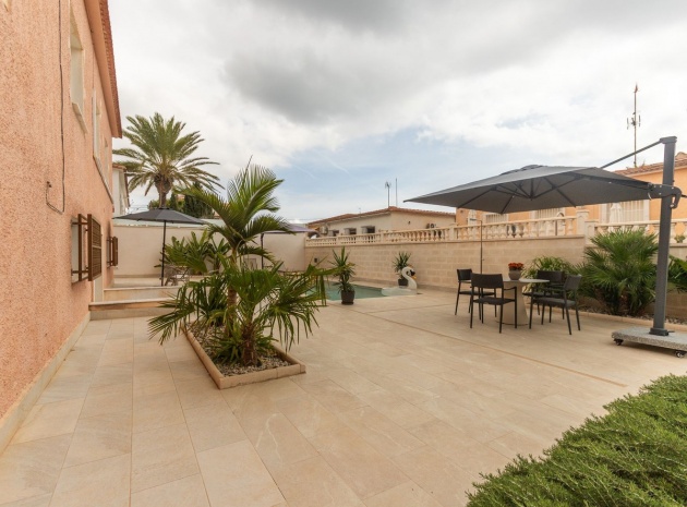 Resale - Villa - Orihuela - Punta Prima