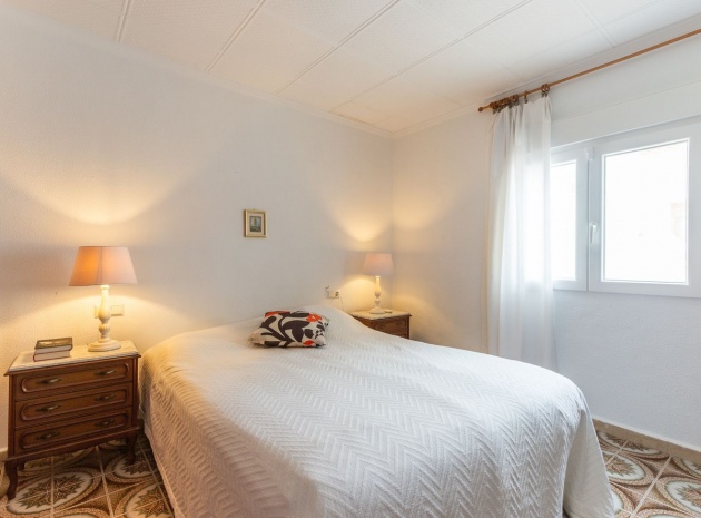 Resale - Villa - Orihuela - Punta Prima
