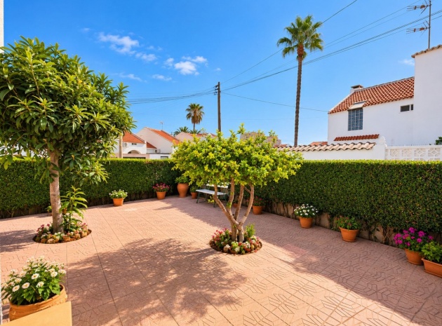 Resale - Townhouse - Torrevieja - Playa De Los Locos