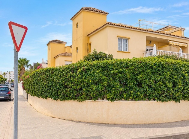 Resale - Villa - Cabo Roig - Costa Blanca South