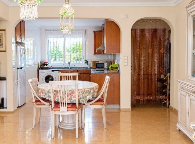 Resale - Villa - Cabo Roig - Costa Blanca South