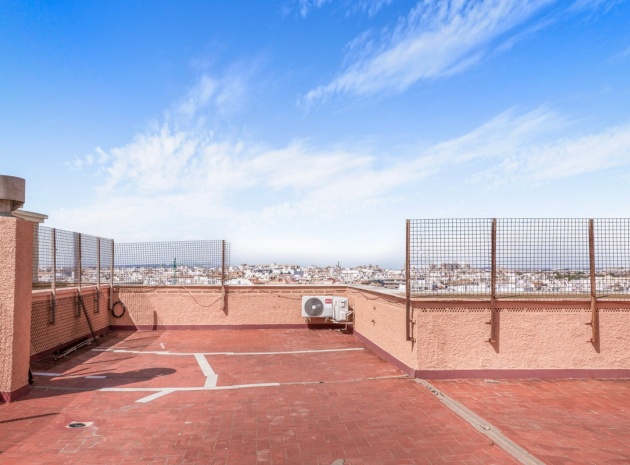 Resale - Apartment - Torrevieja - Torrevieja Centro