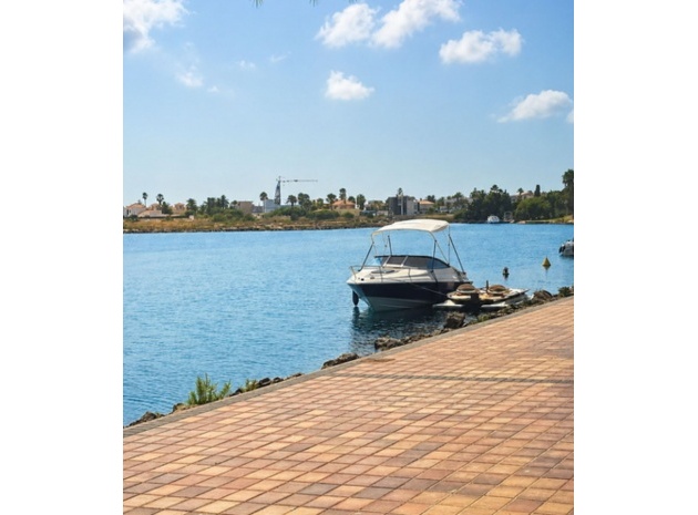 Resale - Villa - San Javier - La Manga Del Mar Menor