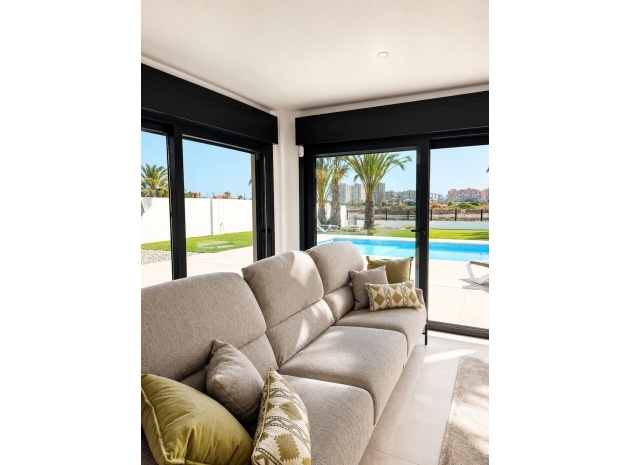 Resale - Villa - San Javier - La Manga Del Mar Menor
