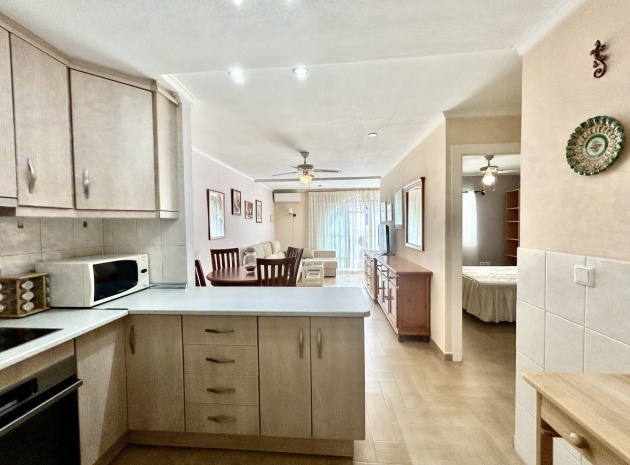 Resale - Townhouse - Torrevieja - Torrevieja Centro