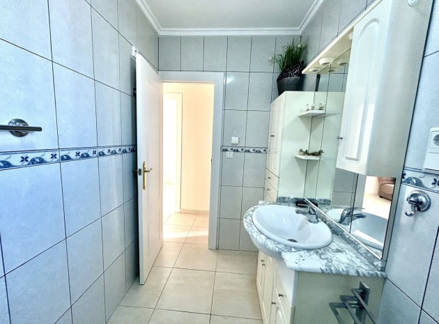 Resale - Townhouse - Torrevieja - Torrevieja Centro