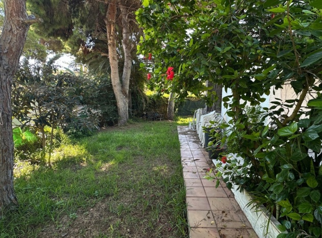 Resale - Villa - Orihuela - Punta Prima