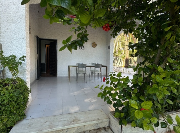 Resale - Villa - Orihuela - Punta Prima
