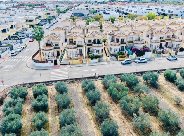 Resale - Villa - Los Montesinos - Los Montesinos Centro
