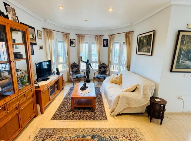 Resale - Villa - Los Montesinos - La Herrada