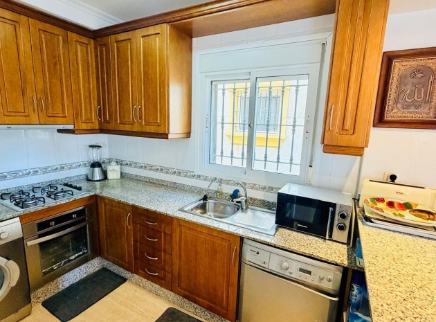 Resale - Villa - Los Montesinos - La Herrada
