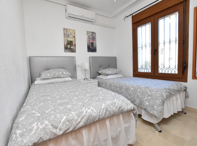 Resale - Bungalow - Algorfa - La Finca Golf
