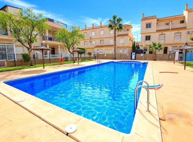 Resale - Townhouse - Villamartin - st james hill