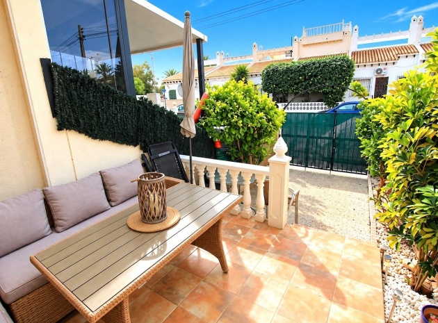 Resale - Townhouse - Villamartin - st james hill