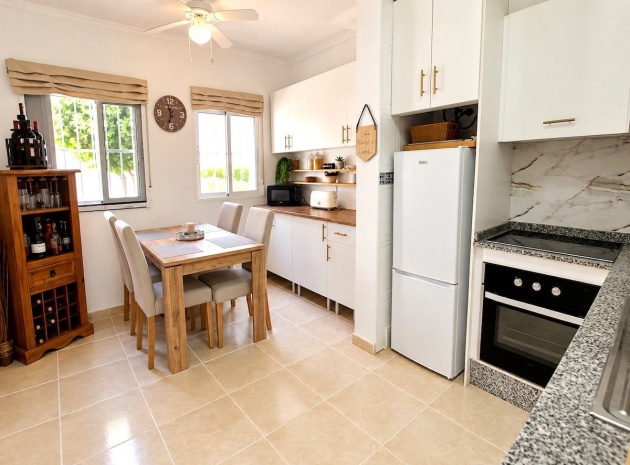 Resale - Townhouse - Villamartin - st james hill