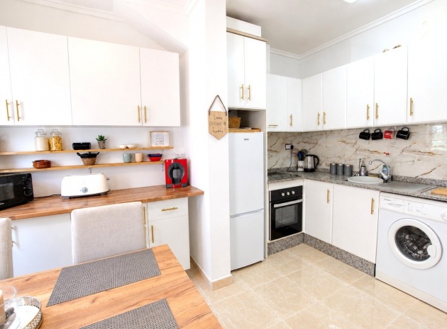 Resale - Townhouse - Villamartin - st james hill