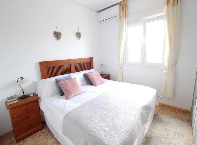 Resale - Townhouse - Villamartin - st james hill