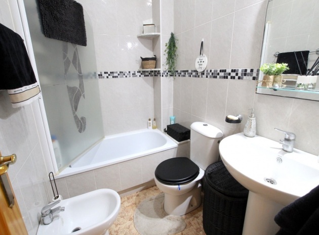 Resale - Townhouse - Villamartin - st james hill