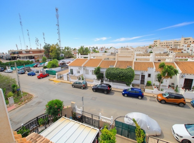 Resale - Townhouse - Villamartin - st james hill