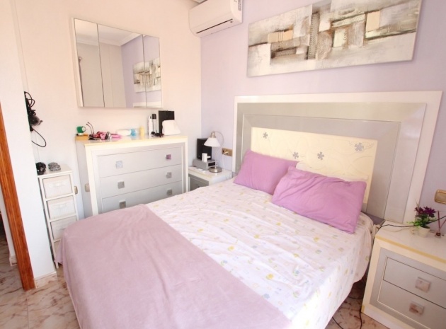 Resale - Villa - Cabo Roig - la regia