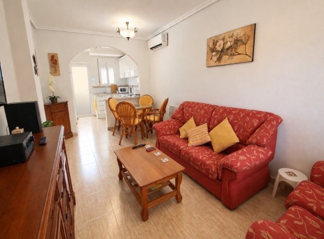 Resale - Bungalow - Daya Nueva