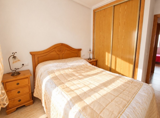 Resale - Bungalow - Daya Nueva