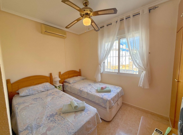 Resale - Villa - Villamartin - Los Dolses