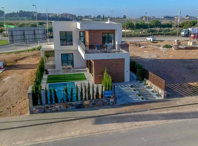 LOS ALCAZARES, RODA GOLF BRAND NEW VILLAS FOR SALE