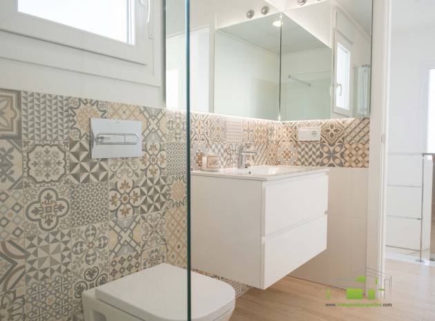 Außerplanmäßig - Villa - Pilar de la Horadada