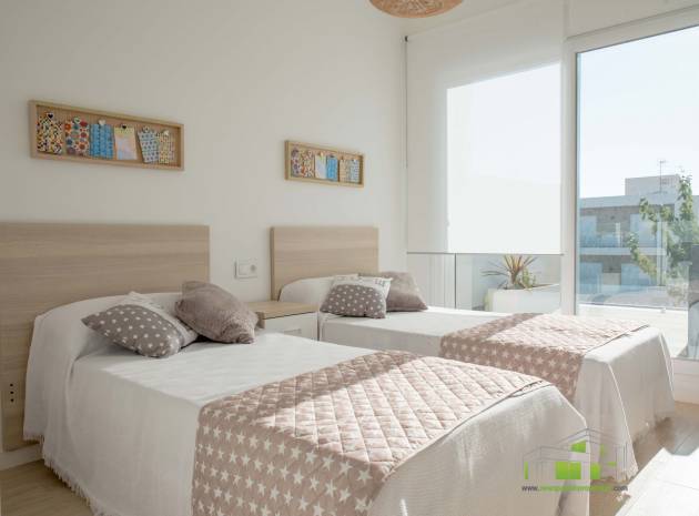 Außerplanmäßig - Villa - Pilar de la Horadada