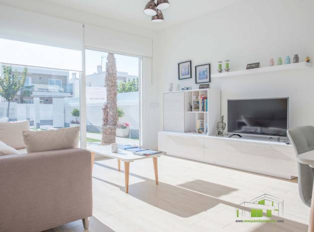 Außerplanmäßig - Villa - Pilar de la Horadada