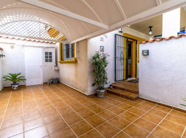 Resale - Villa - Playa Flamenca - vistamar