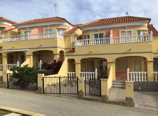 Resale - Townhouse - Villamartin - colinas del presidente