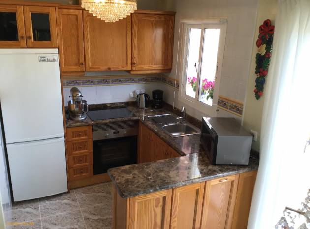 Resale - Townhouse - Villamartin - colinas del presidente