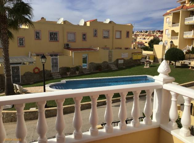Resale - Townhouse - Villamartin - colinas del presidente