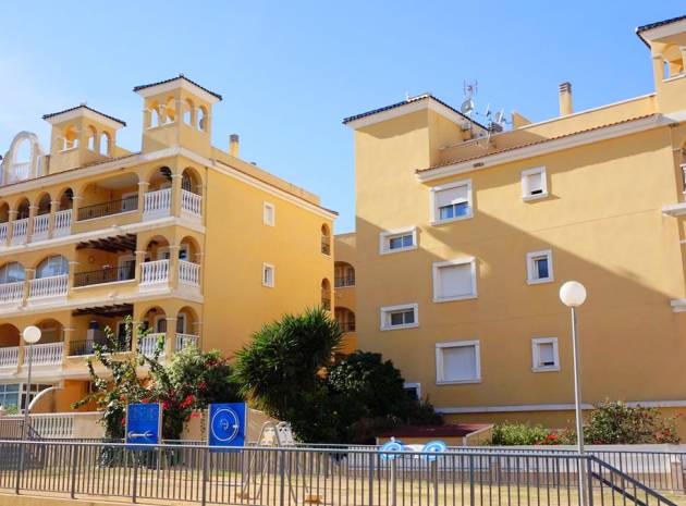 Resale - Apartment - Algorfa - fontana