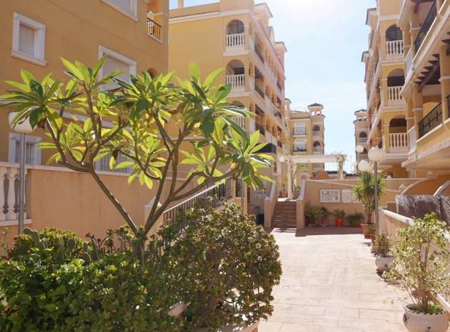 Resale - Apartment - Algorfa - fontana