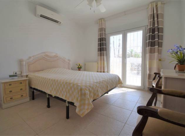 Resale - Villa - Torrevieja - san luis