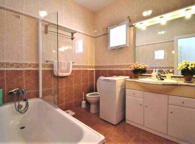 Resale - Villa - Torrevieja - san luis