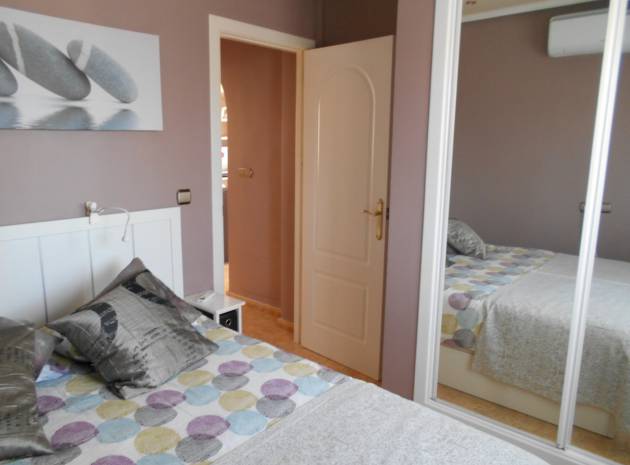 Resale - Villa - Los Altos - villas del duque