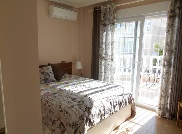 Resale - Villa - Los Altos - villas del duque