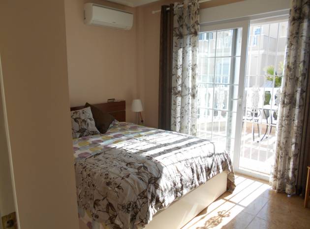 Resale - Villa - Los Altos - villas del duque