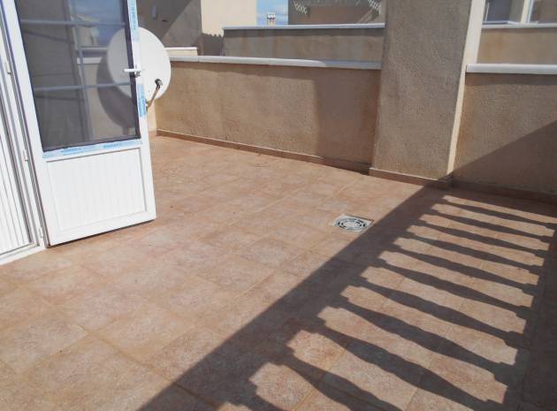 Resale - Villa - Los Altos - villas del duque