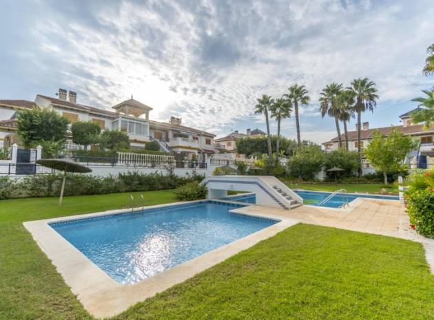 Resale - Apartment - Mil Palmeras - riomar